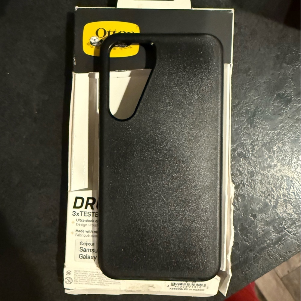 OtterBox Symmetry Black Phone Case for Samsung Galaxy S23+ NEW damaged box